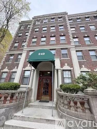 Main picture of 249 Chestnut Hill Ave