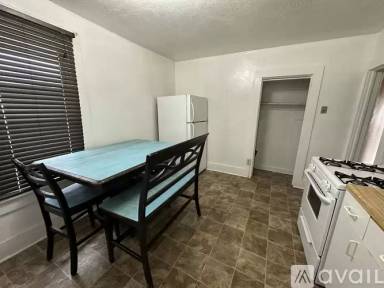 Main picture of 1224 Cleveland Ave NW