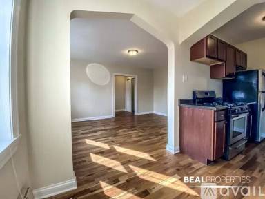 Main picture of 4737 N Hermitage Ave