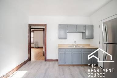 Main picture of 4207 W Fullerton Ave