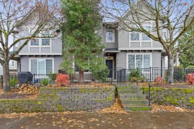 Main picture of 2393 NW Roseburg Ter