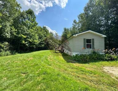 Main picture of 30 Hardwood Ln
