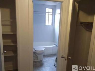 Main picture of 1028 E 5th St