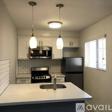 Main picture of 2427 4th St