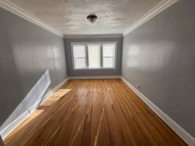 Main picture of 654 N Lamon Ave