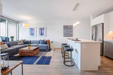 Main picture of 2354 N Lincoln Ave