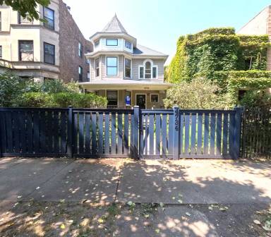 Main picture of 4734 N Kenmore Ave