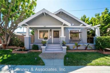 Main picture of 387 Gladys Ave