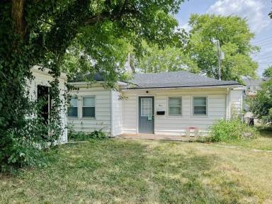 Main picture of 902 W Rex St
