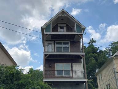 Main picture of 136 Strickland Ave