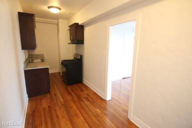 Main picture of 500 S Westmoreland Ave