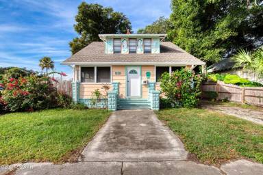 Main picture of 108 Emmet St