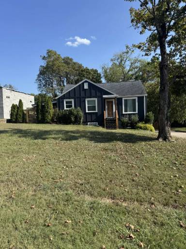 Main picture of 2712 Bobby Ave
