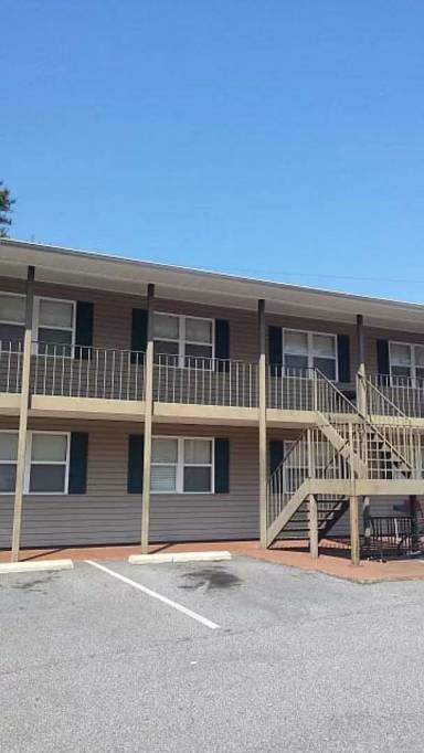 Main picture of 426 N Donahue Dr