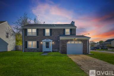 Main picture of 932 Woodmark Ct