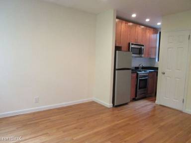 Main picture of 435 E 9th St