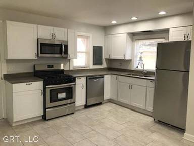 Main picture of 24 Glenwood Dr