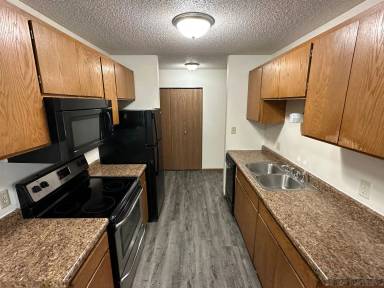 Main picture of 2852 22nd Ave S
