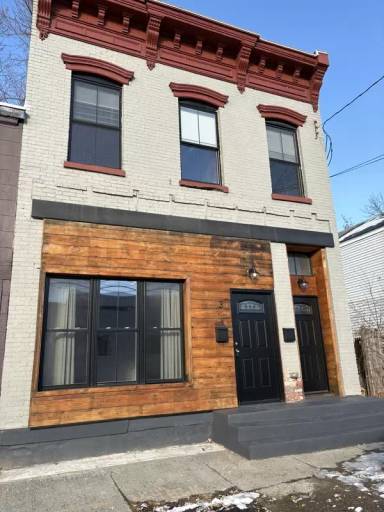 Main picture of 3 102nd St