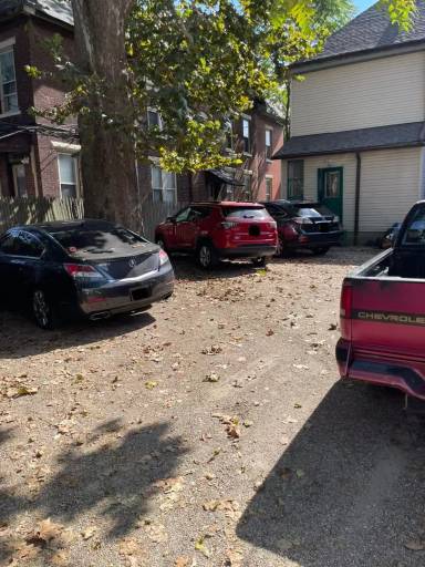 Main picture of 166 W 9th Ave