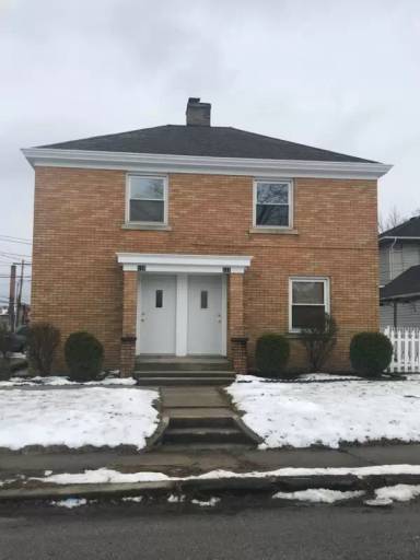 Main picture of 117 W Oakdale Dr