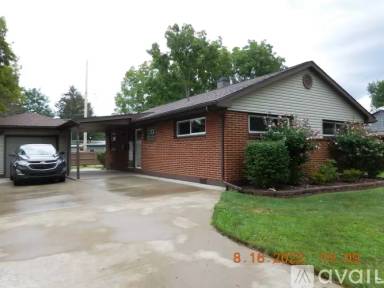 Main picture of 301 Washington Ave
