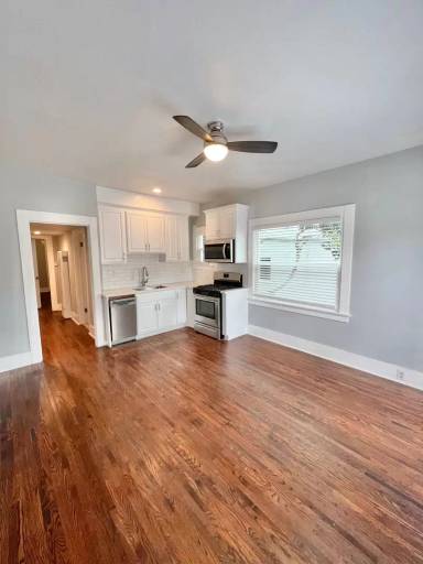 Main picture of 1412 E 1st St