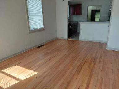 Main picture of 2947 Jefferson St