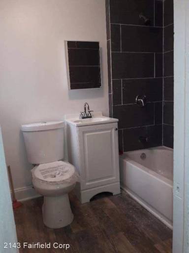 Main picture of 2143 S Fairfield Ave