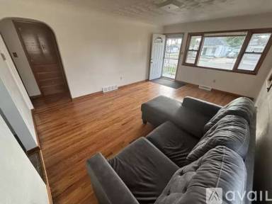 Main picture of 322 N 6th St