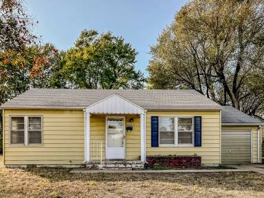 Main picture of 2809 N Plum St