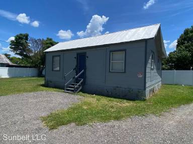 Main picture of 820 Palm Ave