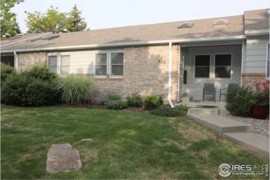 Main picture of 213 E 42nd St
