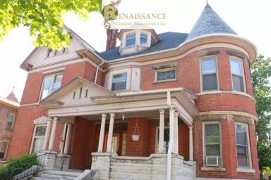 Main picture of 224 S 6th St