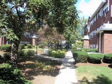 Main picture of 15 Cass St