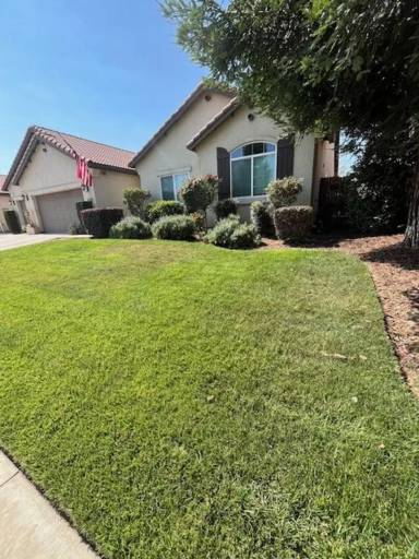 Main picture of 2437 W Glendale Ave