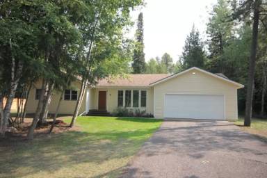Main picture of 3 Fairway Dr