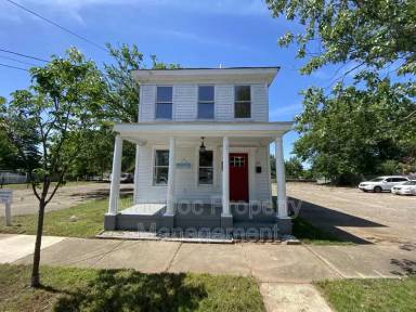 Main picture of 425 Elm St