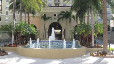 Main picture of Las Olas By The River