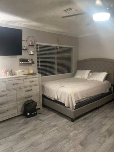 Main picture of 14336 Valona Dr