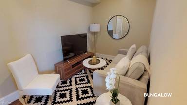 Main picture of 402 Centre St