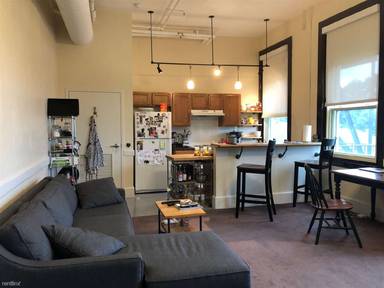 Main picture of 948 Main St