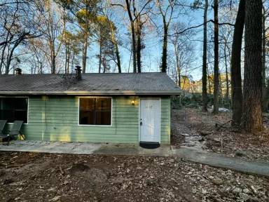 Main picture of 1635 Cedar Shoals Dr
