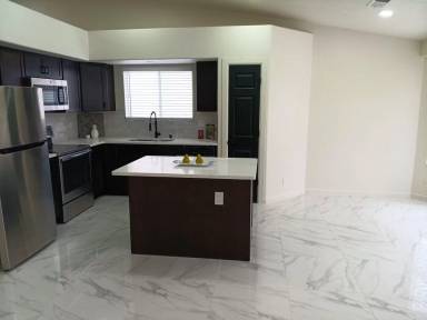 Main picture of 8116 Corte de Aguila NW