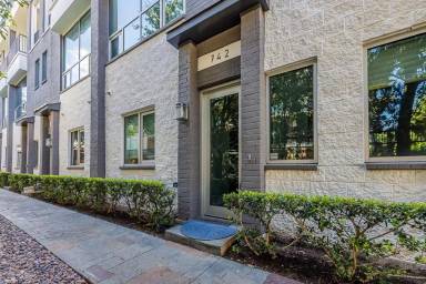 Main picture of 742 Cannen John Ln