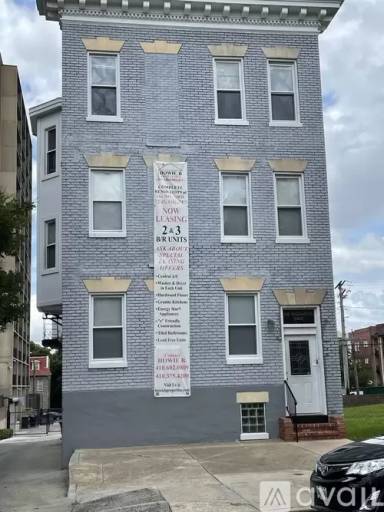 Main picture of 2445 Lakeview Ave