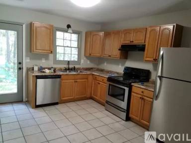Main picture of 983 Tower Rd