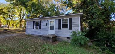 Main picture of 1705 Douglas St