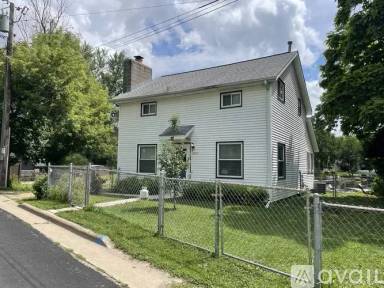 Main picture of 6001 Lake Edge Rd