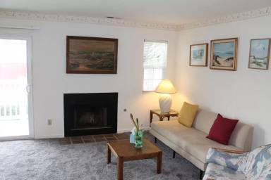 Main picture of 140 Cypress Ave